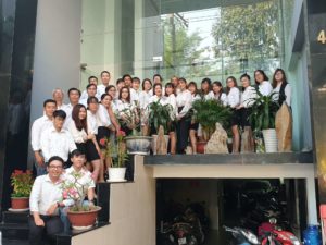 Tập thể nhân viên và Ban lãnh đạo Công ty Trung Sơn