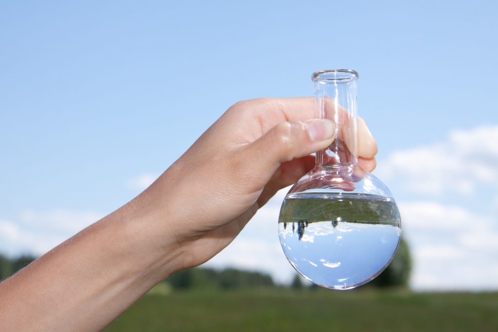 Độ mặn là gì? Ý nghĩa của độ mặn đối với nuôi trồng thủy sản và nơi mua thiết bị đo độ mặn uy tín.